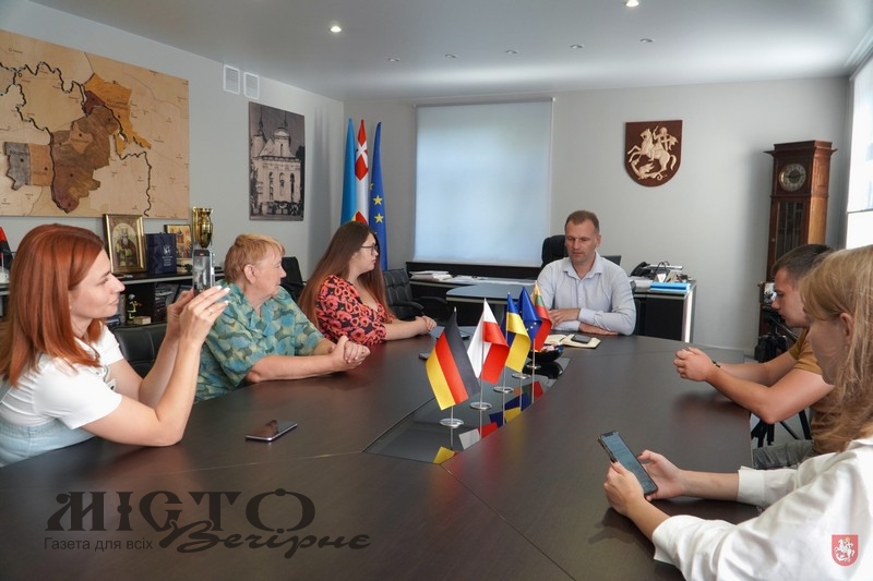 Результати сесії і святкування Дня міста – основні теми брифінгу міського голови і журналістів - новини Володимир-Водинського Результати сесії і святкування Дня міста – основні теми брифінгу міського голови і журналістів