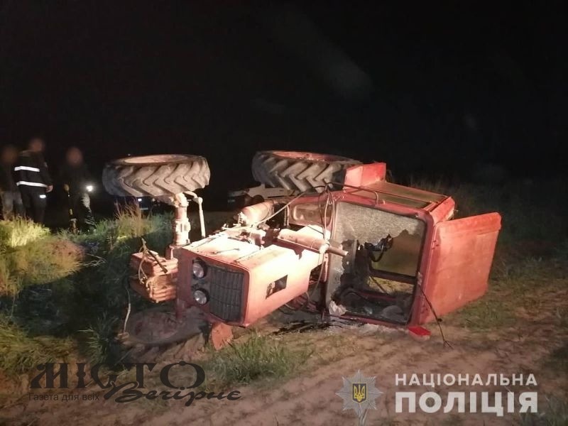Поблизу Губина трактор з’їхав у кювет. Є постраждалі 