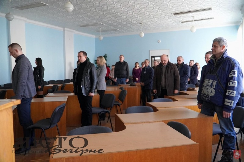 Хвилиною мовчання вшанували пам’ять загиблих - новини Володимир-Водинського Хвилиною мовчання вшанували пам’ять загиблих