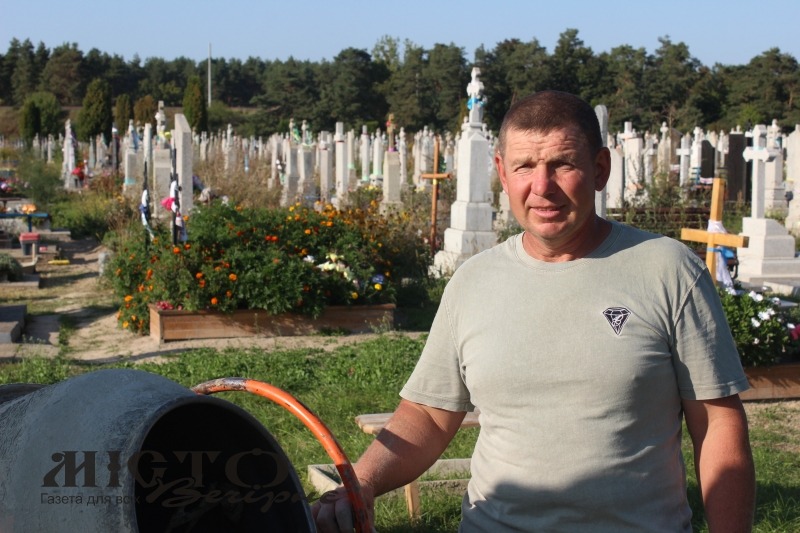 Родичі померлих творять історію встановленням пам’ятників не тільки для родини, але і для держави та нації  