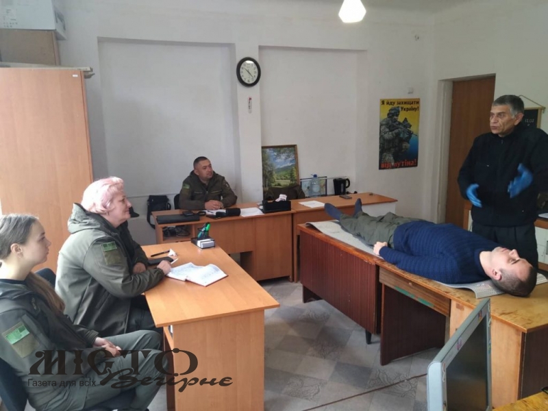 Інспектори муніципальної варти пройшли навчання з тактичної медицини 
