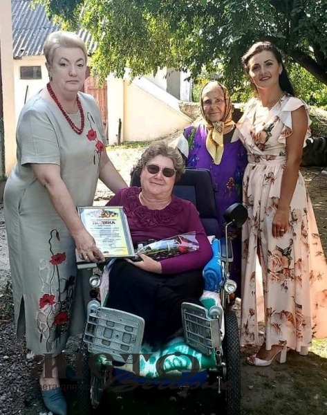 В Іваничах вшанували талант народної художниці 