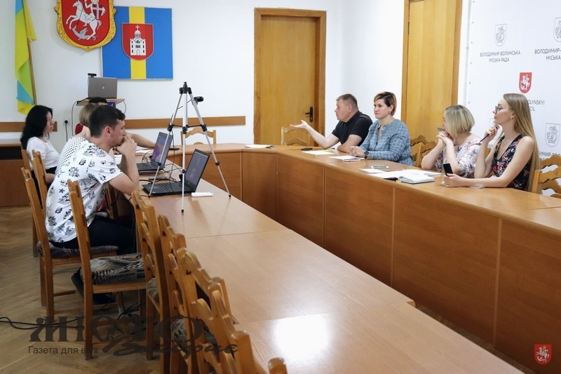 У Володимирі розглянули важливі питання на засіданні комісії з питань торгівлі та послуг 