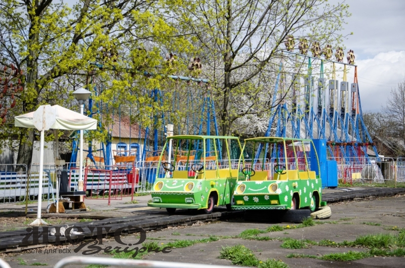У Нововолинську відновили роботу атракціони 
