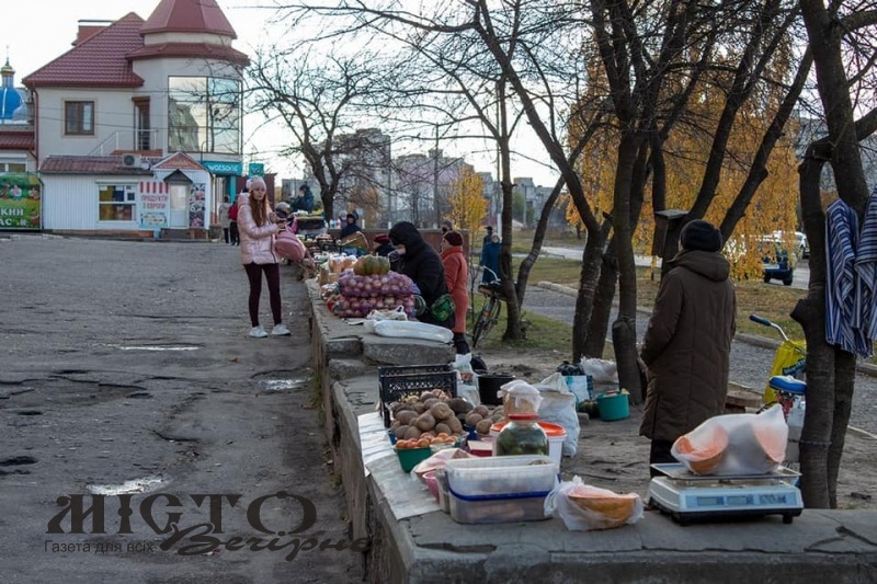 На 15-му мікрорайоні у Нововолинську хочуть впорядкувати стихійний ринок 