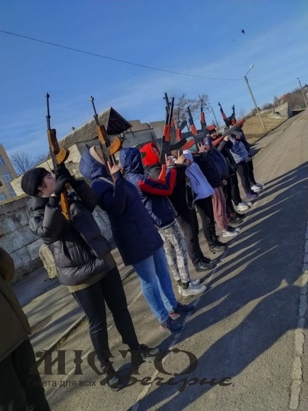 Жінки Нововолинської громади проходять військові вишколи 