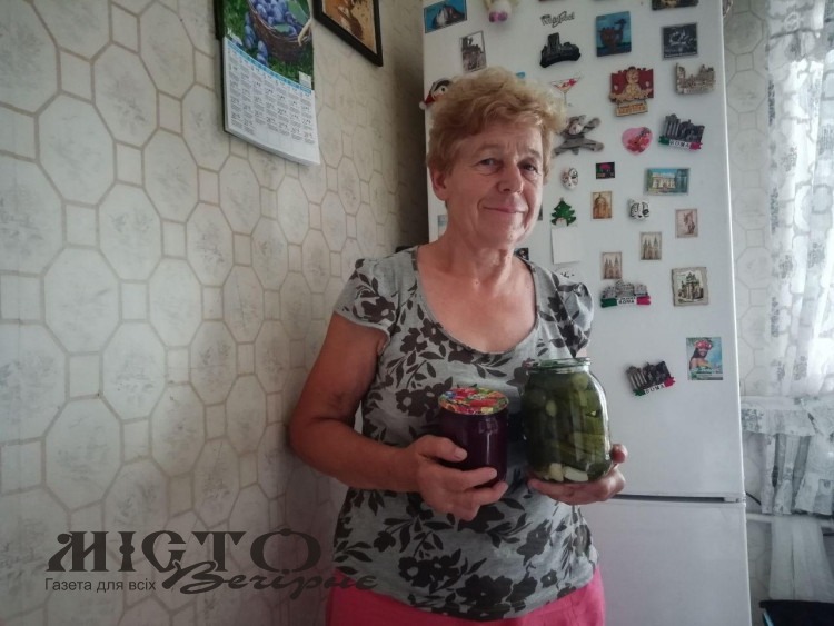 Заморожують чи консервують. Володимирчанки поділилися секретами зберігання овочів та фруктів 