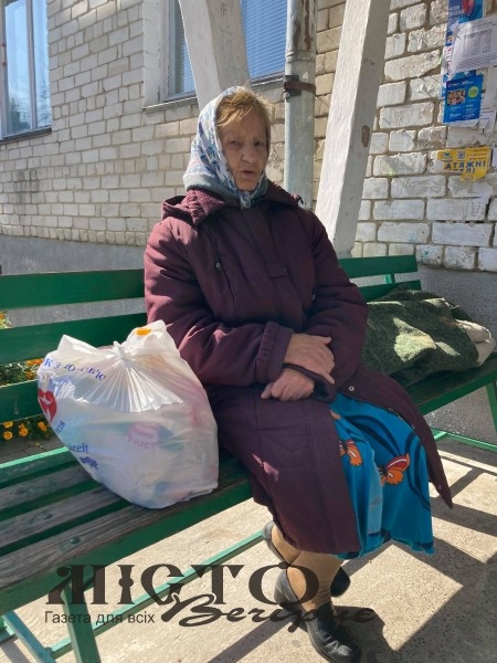Малозабезпечені громадяни отримали продуктові набори та смаколики 