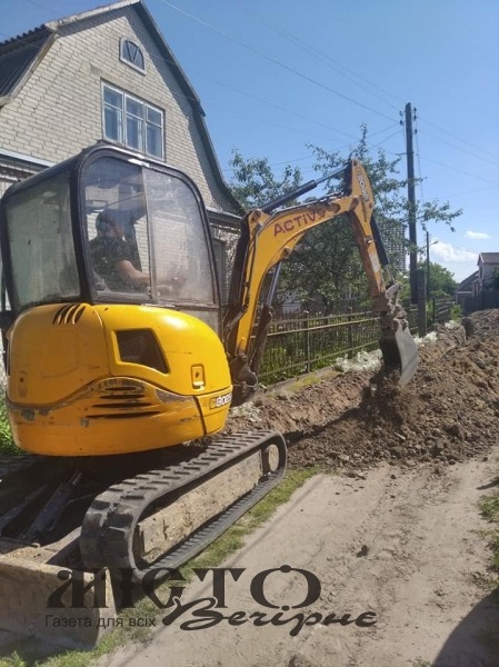 Проклали водогін на вулиці Просвіти 