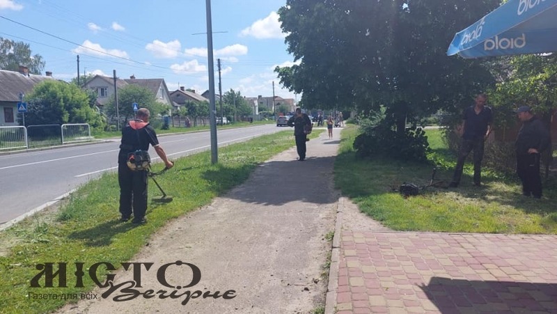 Впорядковували вулиці міста і пляж 