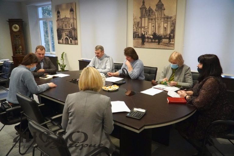 Обговорили можливість придбання комунального транспорту 