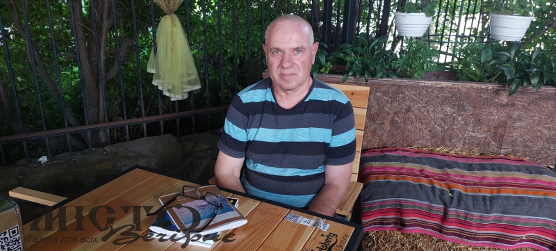 Володимир Іванюк присвятив своє життя поезії, а вірші - Захисникам і медикам - новини Володимир-Водинського Володимир Іванюк присвятив своє життя поезії, а вірші - Захисникам і медикам