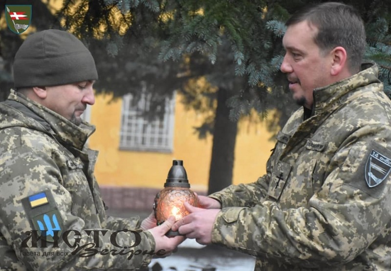 Князівській бригаді передали Вифлеємський вогонь  