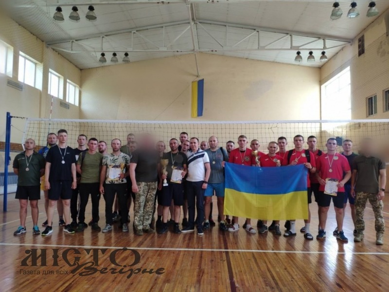 Військовослужбовці змагалися в турнірі з волейболу 