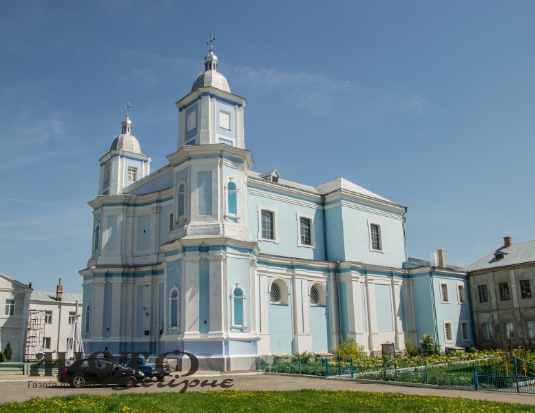 МОНАСТИРСЬКІ БОГОСЛУЖІННЯ 