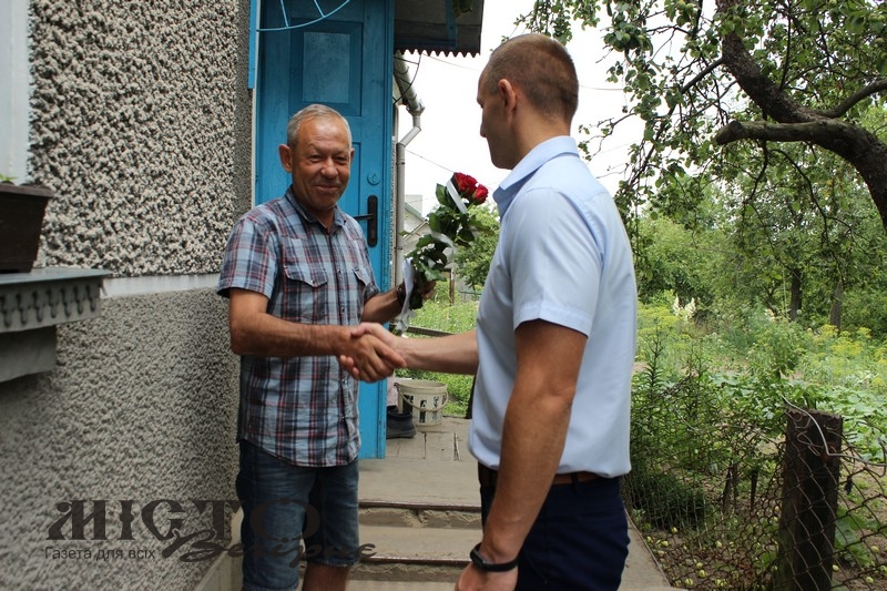 У Володимирі привітали з ювілеєм батька загиблого героя  