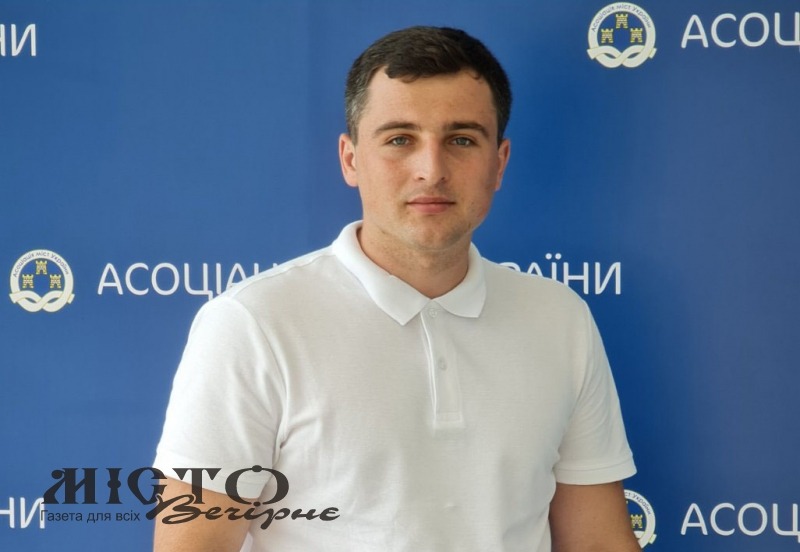 Поромівська громада шукає сімейного лікаря і вітає усіх із Днем Незалежності 