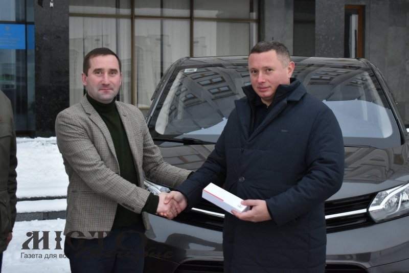 У Зимному придбали авто для мобільної бригади соціально-психологічної допомоги 