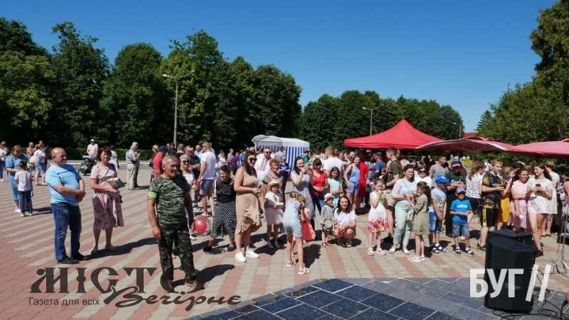 У Зимному відбувся благодійний ярмарок «Разом до Перемоги» 