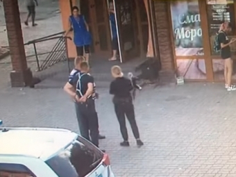 П'яний нововолинець серед міста чіплявся до перехожих 
