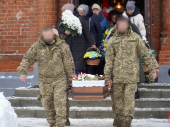 У Володимирі провели в останню путь загиблого Героя Юрія Града 