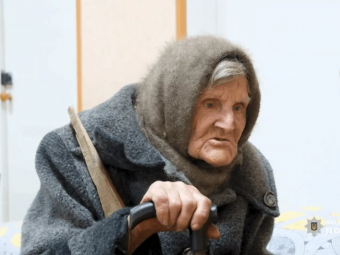 98-річна жінка пройшла пішки 10 км, щоб вийти з окупованої частини Донеччини 