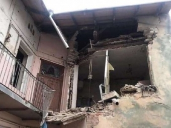 У Львові вибухом знесло частину стіни житлового будинку, є постраждалі 