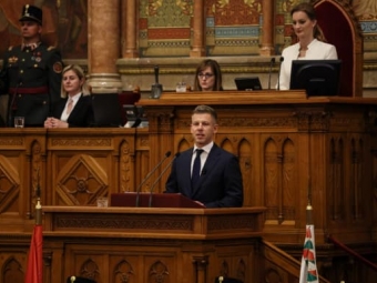 Угорщина офіційно змінила владу: уряд Петера Мадяра склав присягу та повернув прапор ЄС 