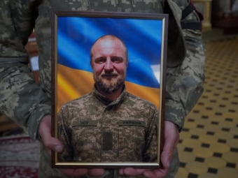 У Володимирській громаді в останню путь провели Героя Олега Козінського 