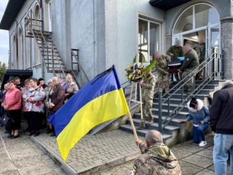 У Нововолинську попрощалися із померлим захисником Степаном Локшином 