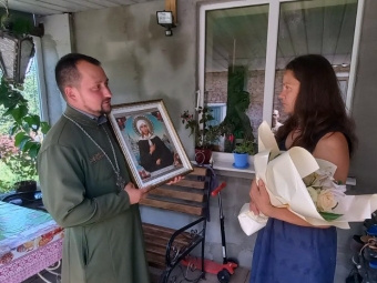 Прикордонники відвідали дружину загиблого побратима та привітали її з днем народження 