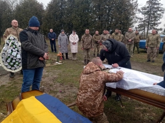 Мешканці Іваничівської громади попрощалися із Захисником України Юрієм Вишневським 