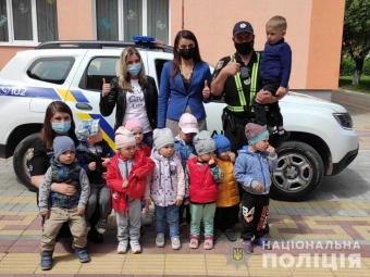 У Володимирі поліцейські розказали малюкам про правила дорожнього руху 