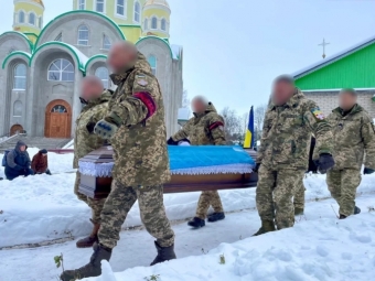 У Нововолинській громаді попрощалися із загиблим героєм Олександром Давидчуком 