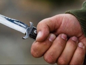 У Нововолинську чоловік вдарив ножем жителя Володимира, після чого порізав і себе 