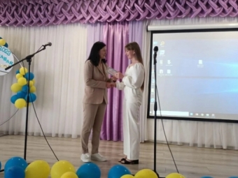 У Локачинському ліцеї учням девʼятих класів вручили свідоцтва про освіту 