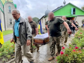 Мешканці Нововолинська попрощалися із загиблим В‘ячеславом Толстобрюхом 