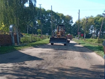 В Іваничівській громаді провели роботи з грейдерування доріг - новини Володимир-Водинського В Іваничівській громаді провели роботи з грейдерування доріг