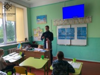 Працівники Володимирського РУ ГУ ДСНС України у Волинській області провели уроки безпеки для учнів Заболотцівського ліцею 