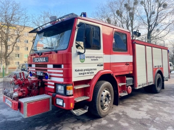 З Нововолинська військовим передали пожежний автомобіль 