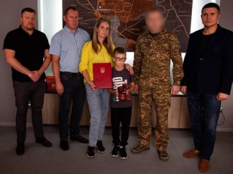 Родині полеглого героя з Нововолинська Сергія Войтовича вручили посмертну нагороду 