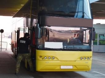 На кордоні не пустили автобус з України 