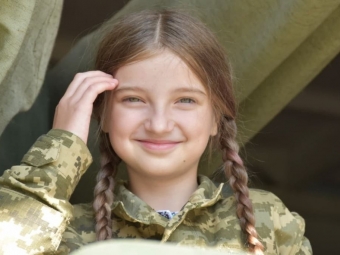 Діти загиблих воїнів 14 ОМБр випробували себе в ролі військовослужбовців 