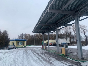 Поліція викрила нелегальну АЗС і вилучила пальне 