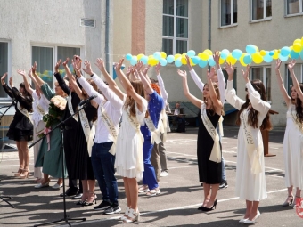Випускники шкіл Володимирської громади отримали свідоцтва про загальну середню освіту 