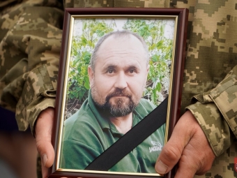 У Володимирі провели в останню дорогу полеглого захисника Романа Нікітіна 