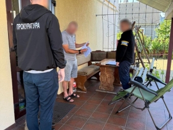 У Володимирі і Нововолинську викрили посадовців, які зловживали службовим становищем 