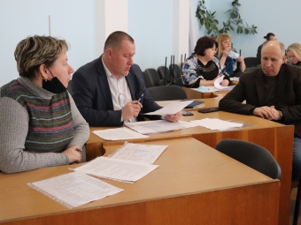 У Володимирі засідала комісія з питань власності та житлово-комунального господарства - новини Володимир-Водинського У Володимирі засідала комісія з питань власності та житлово-комунального господарства