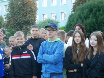 У Володимирському спортивному ліцеї зібралися на святкову лінійку до Дня фізкультури 