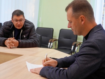 Дороги, субсидії та конфлікти з сусідами: з чим жителі Володимирської громади йдуть до мера - новини Володимир-Водинського Дороги, субсидії та конфлікти з сусідами: з чим жителі Володимирської громади йдуть до мера